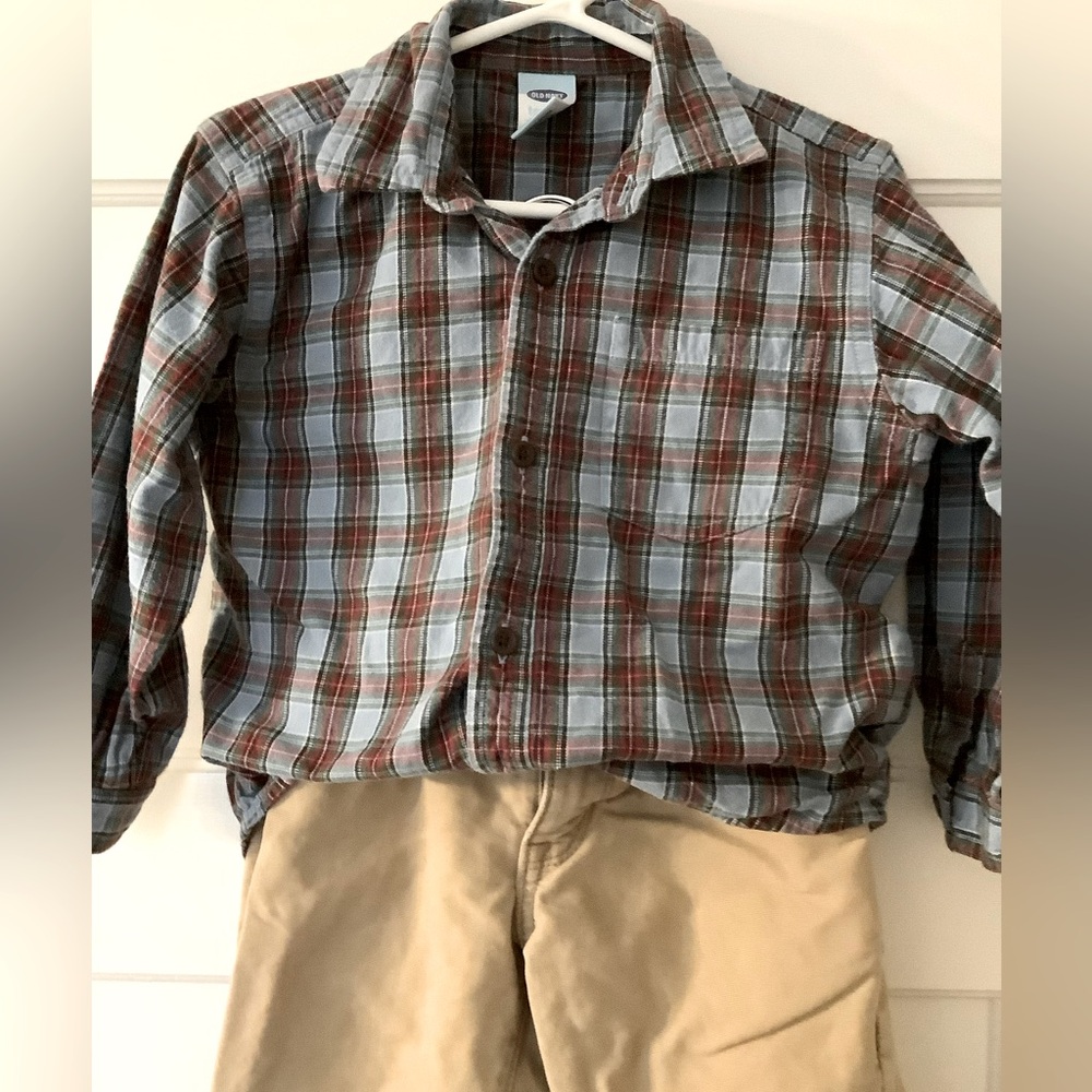 Great Holiday Outfit, Boys 4T button down plaid shirt and tan Jeans.